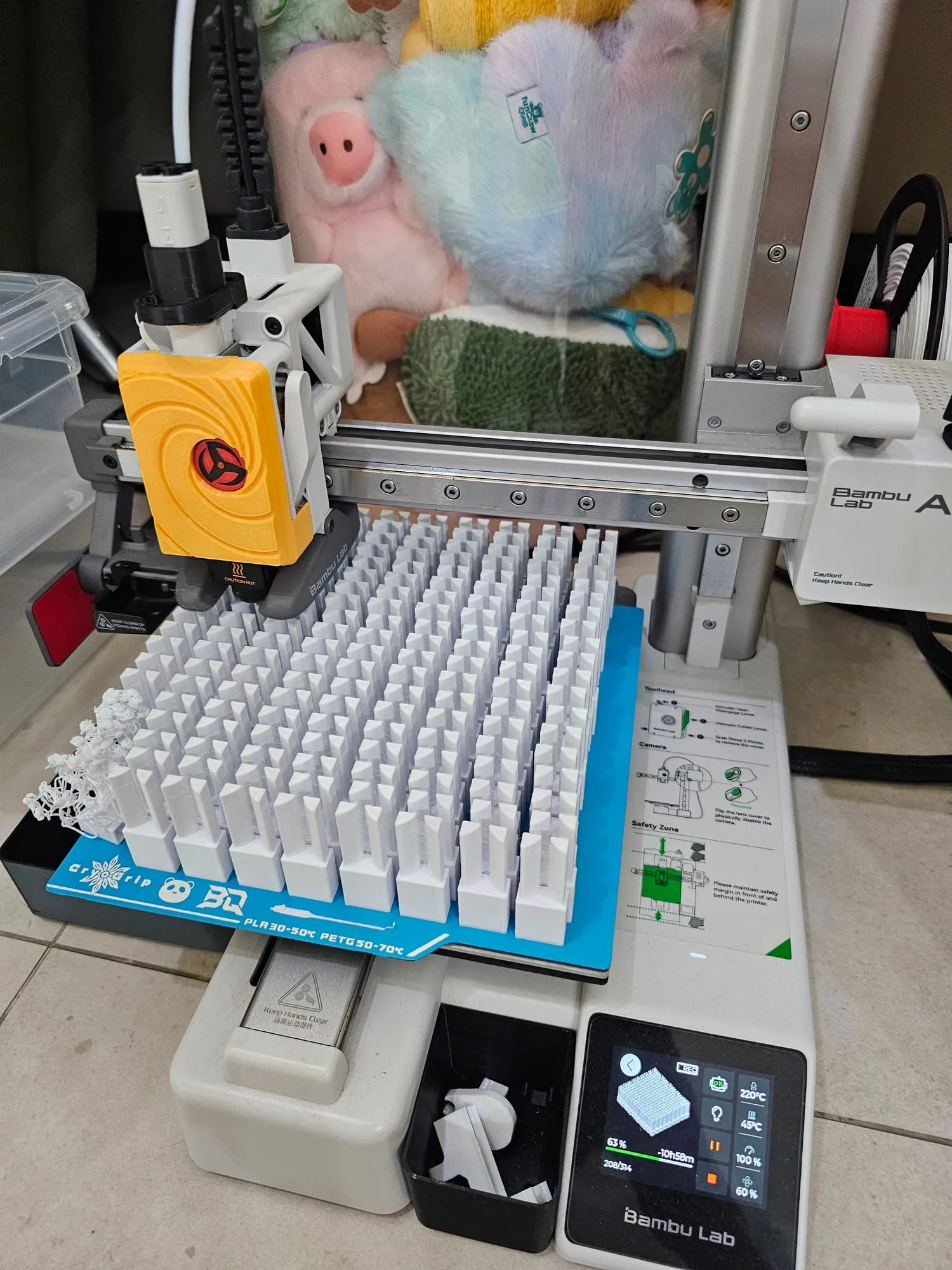 Corner connectors on a Bambu Lab print bed
